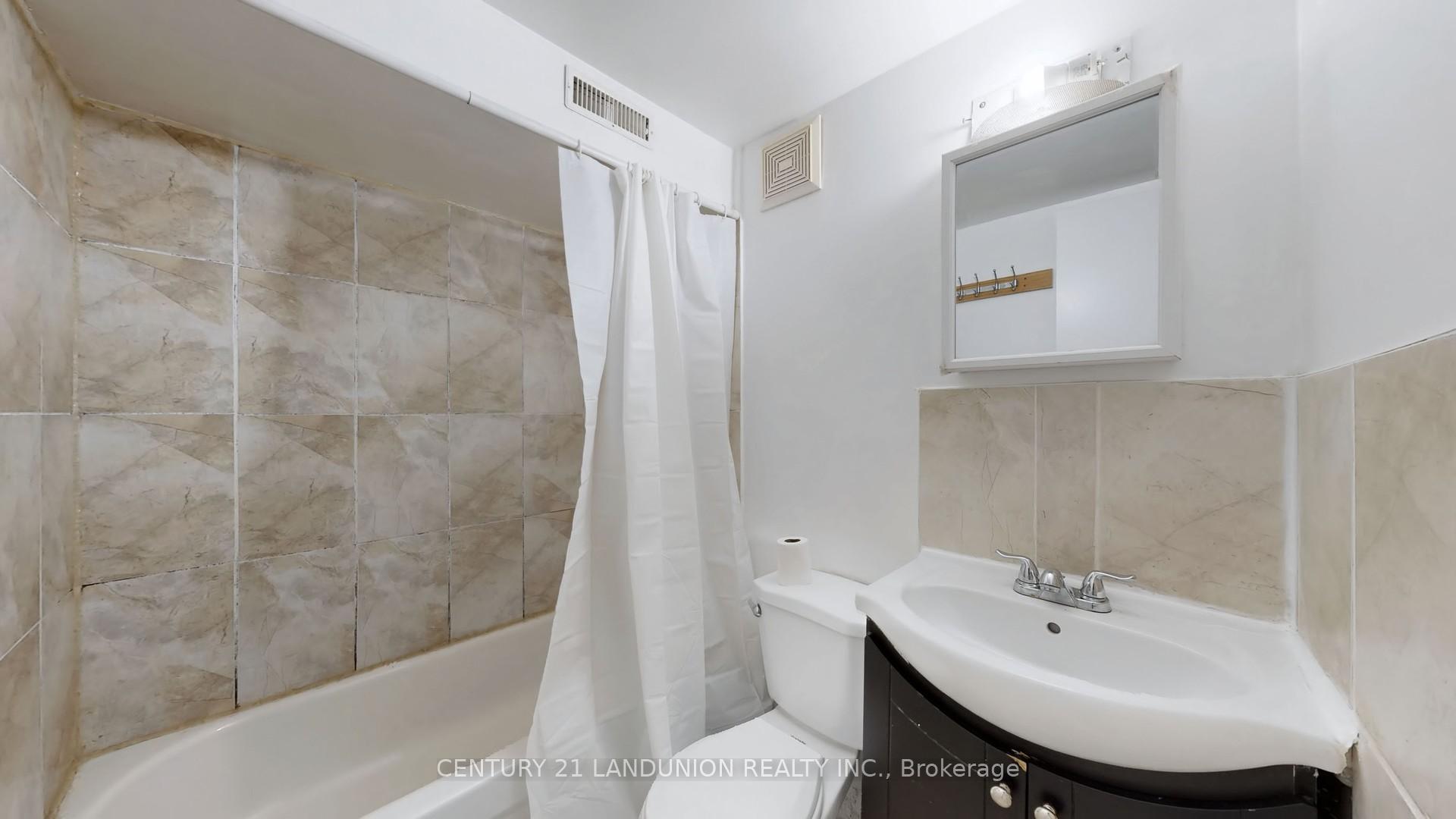 Photo 39 of 343 Kipling Avenue, Etobicoke, New Toronto — HOMEH
