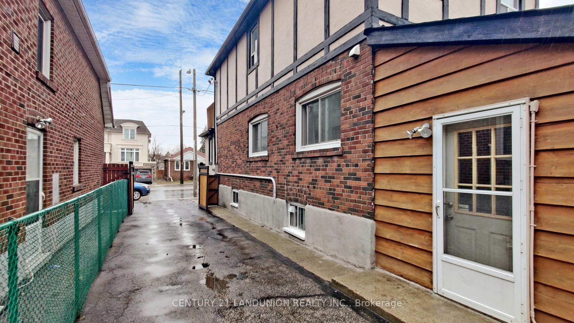 Photo 42 of 343 Kipling Avenue, Etobicoke, New Toronto — HOMEH