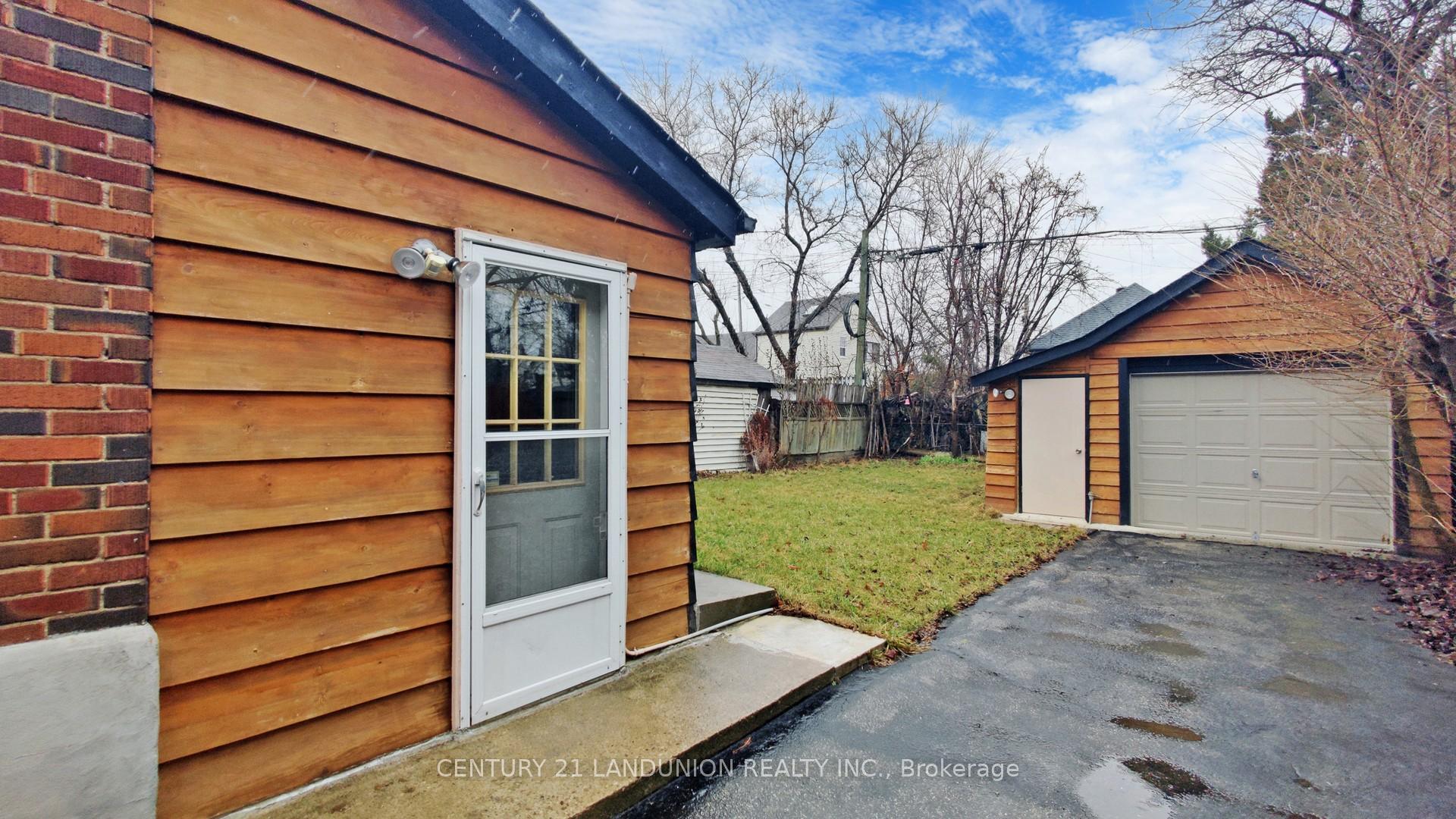 Photo 43 of 343 Kipling Avenue, Etobicoke, New Toronto — HOMEH
