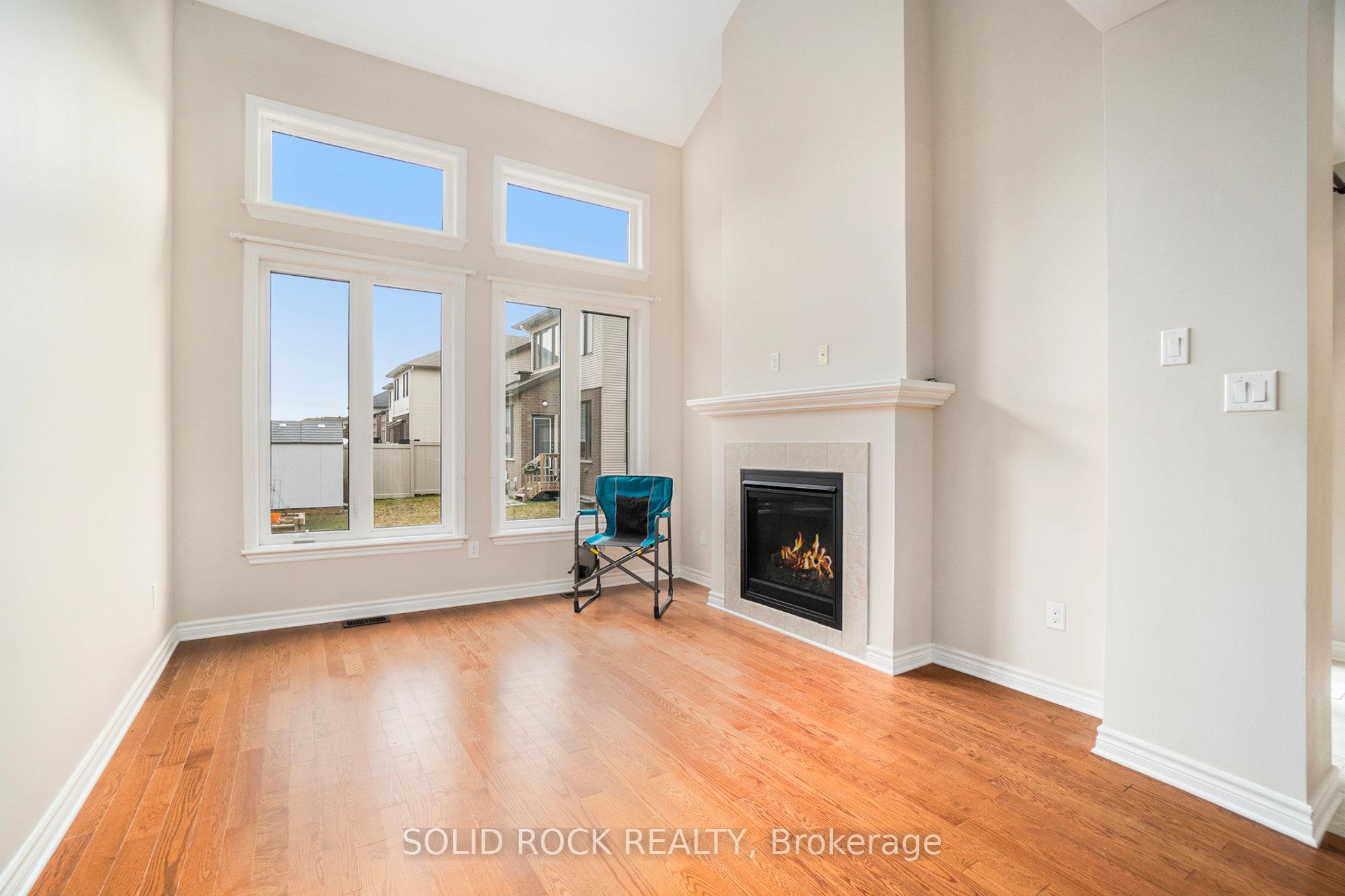 Photo 3 of 260 Dolce Crescent, Ottawa, Riverside South/Gloucester Glen — HOMEH