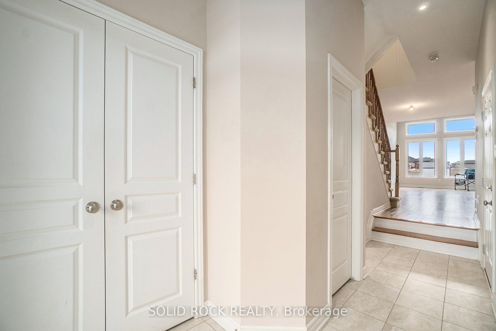 Photo 9 of 260 Dolce Crescent, Ottawa, Riverside South/Gloucester Glen — HOMEH