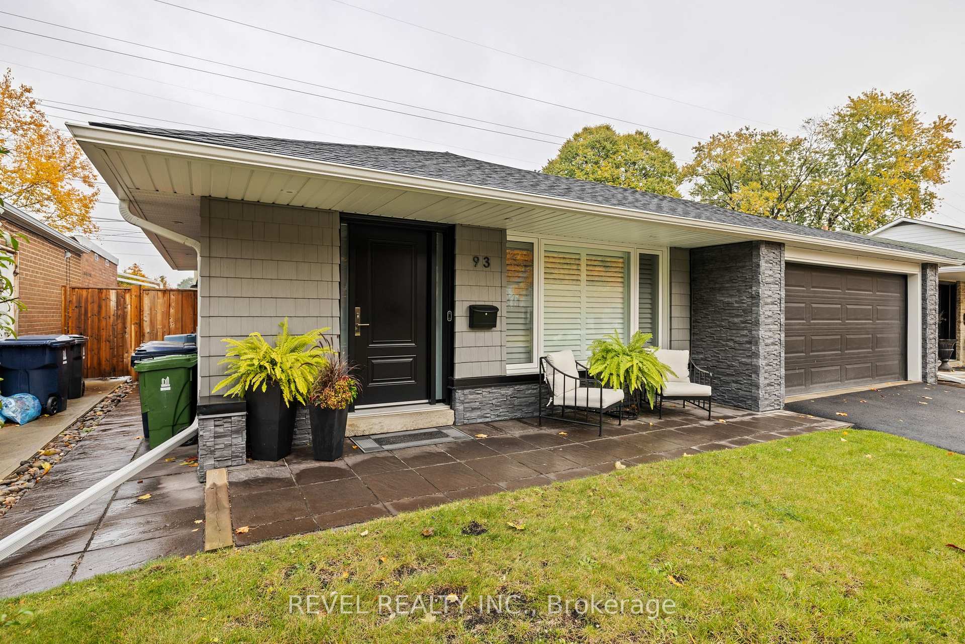 Front of 93 Willowridge Road
