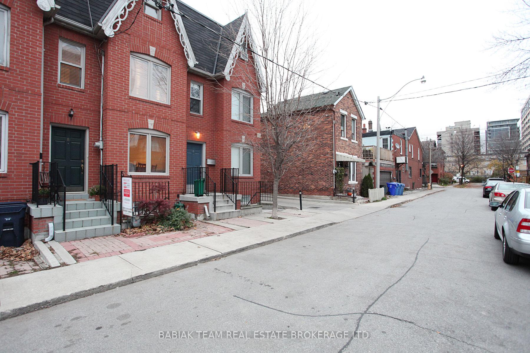 Photo 4 of 8 Whitaker Avenue, Toronto, Niagara — HOMEH