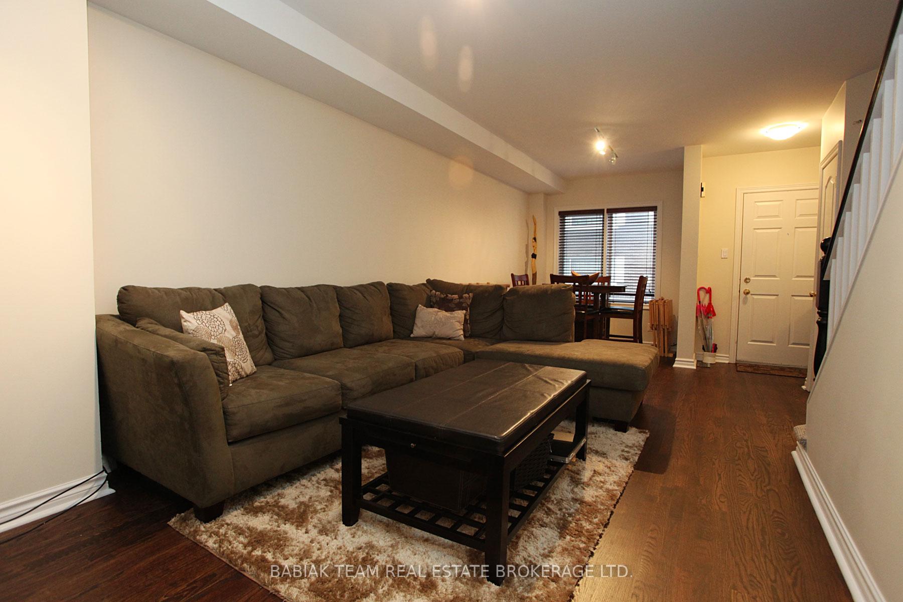 Photo 10 of 8 Whitaker Avenue, Toronto, Niagara — HOMEH