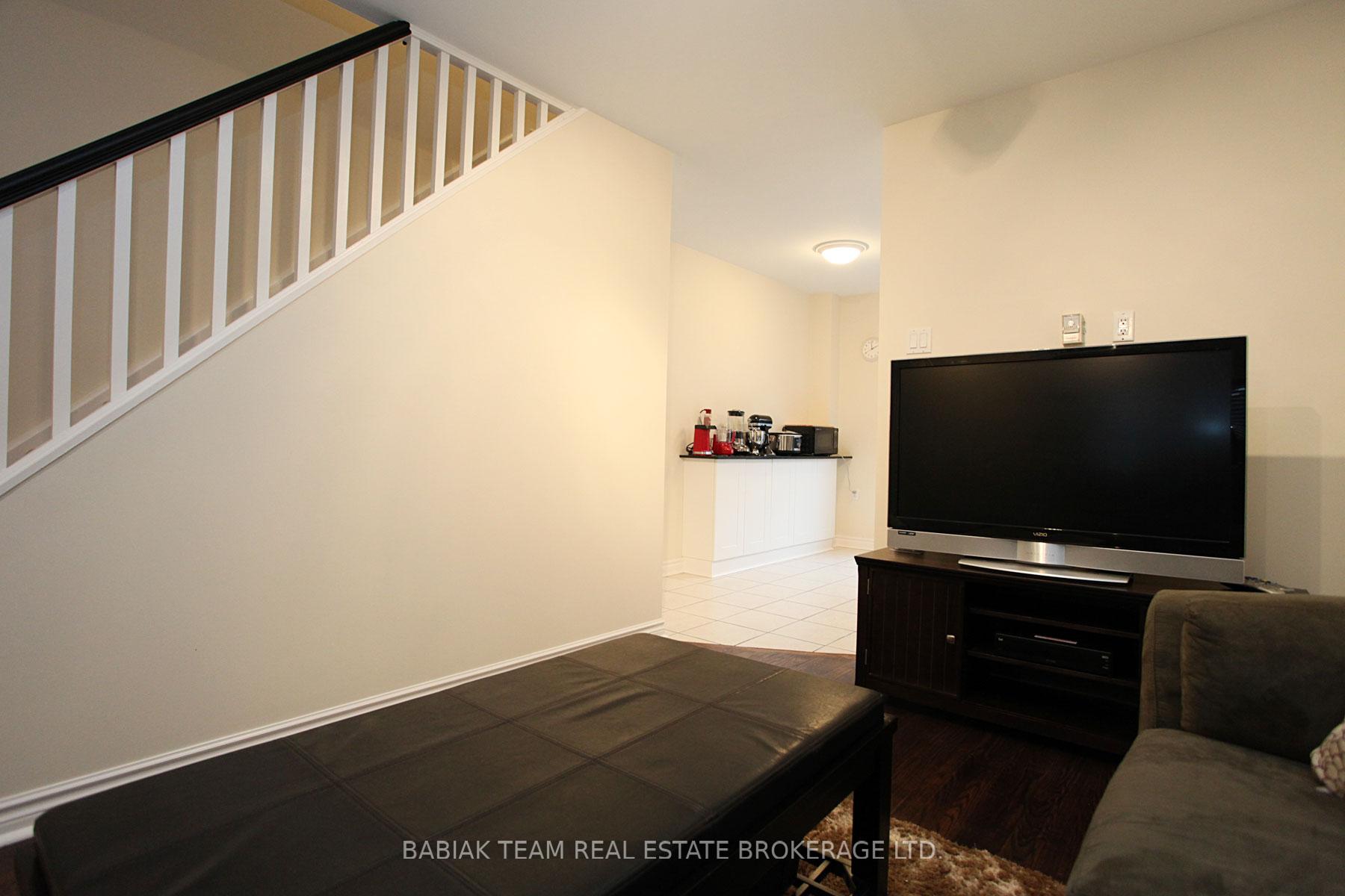 Photo 14 of 8 Whitaker Avenue, Toronto, Niagara — HOMEH