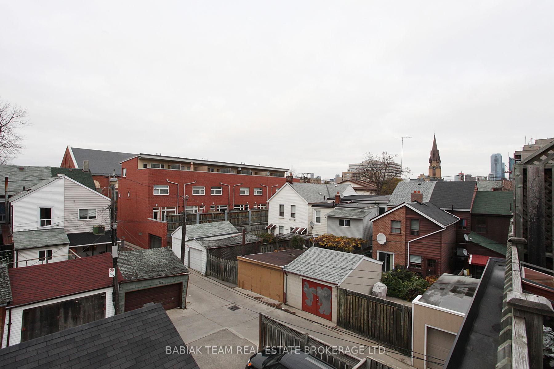 Photo 24 of 8 Whitaker Avenue, Toronto, Niagara — HOMEH