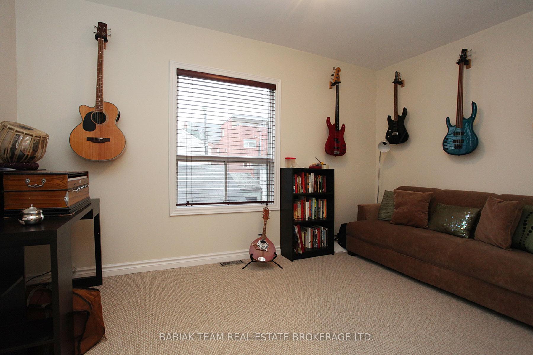 Photo 32 of 8 Whitaker Avenue, Toronto, Niagara — HOMEH