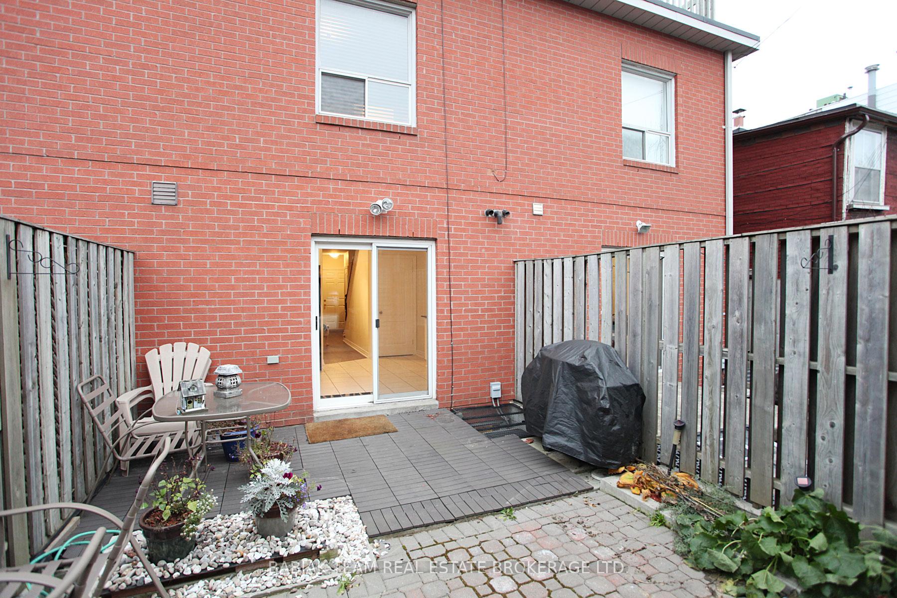 Photo 31 of 8 Whitaker Avenue, Toronto, Niagara — HOMEH