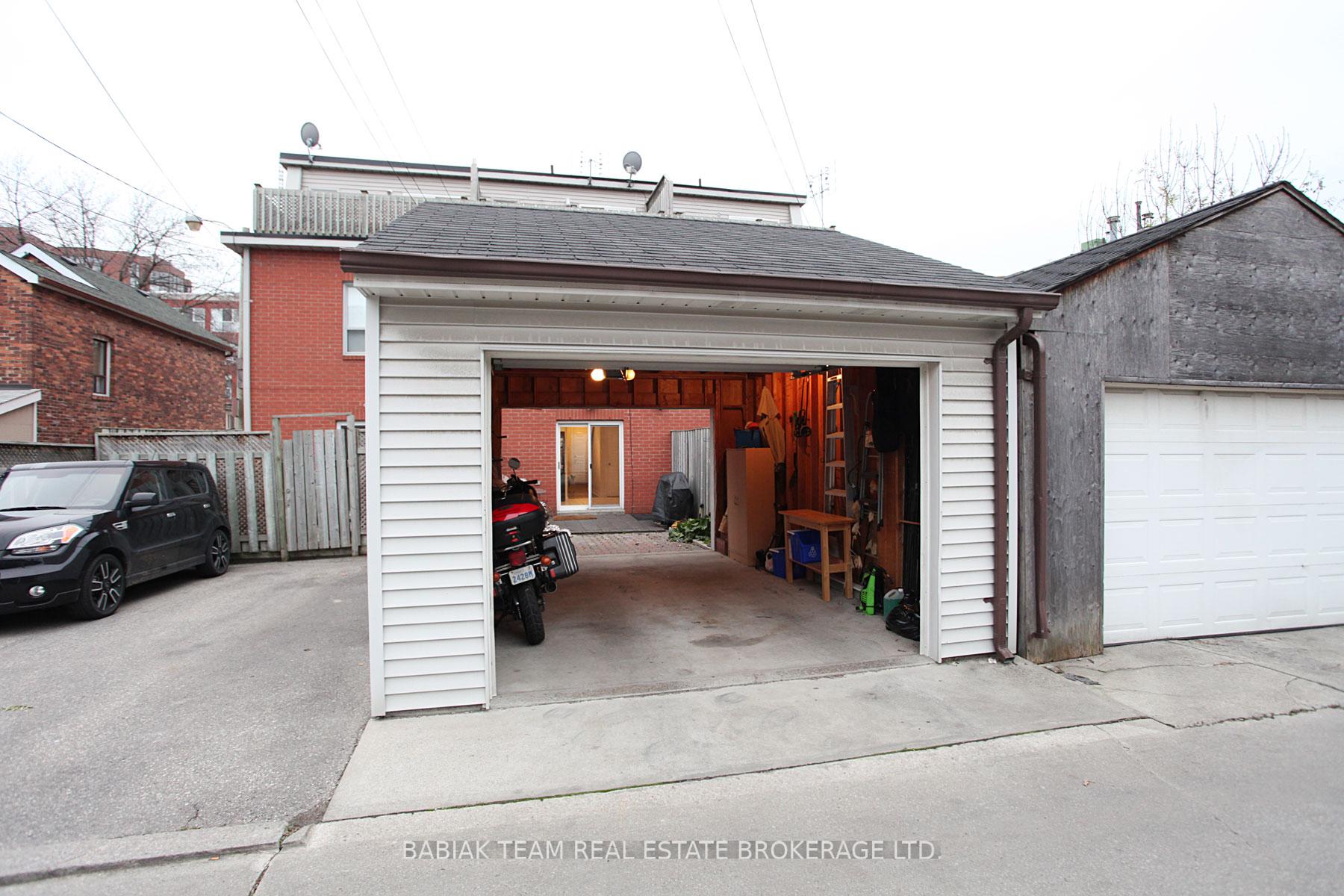 Photo 35 of 8 Whitaker Avenue, Toronto, Niagara — HOMEH