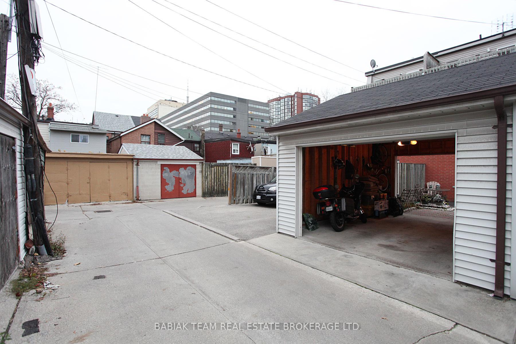 Photo 37 of 8 Whitaker Avenue, Toronto, Niagara — HOMEH