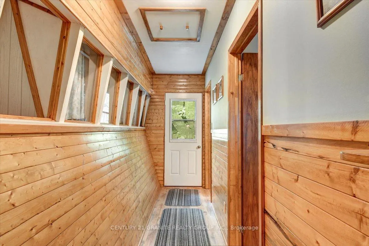 Photo 4 of 490 E Henniger Road, Addington Highlands — HOMEH
