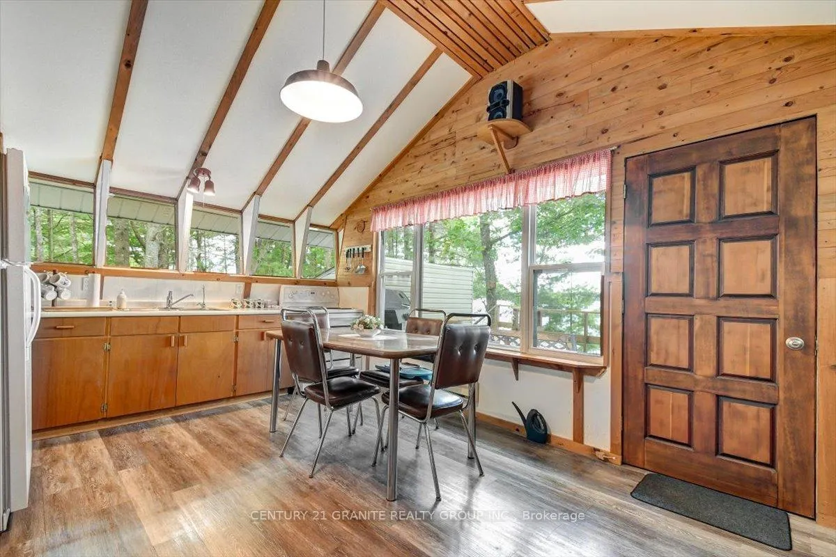 Photo 6 of 490 E Henniger Road, Addington Highlands — HOMEH