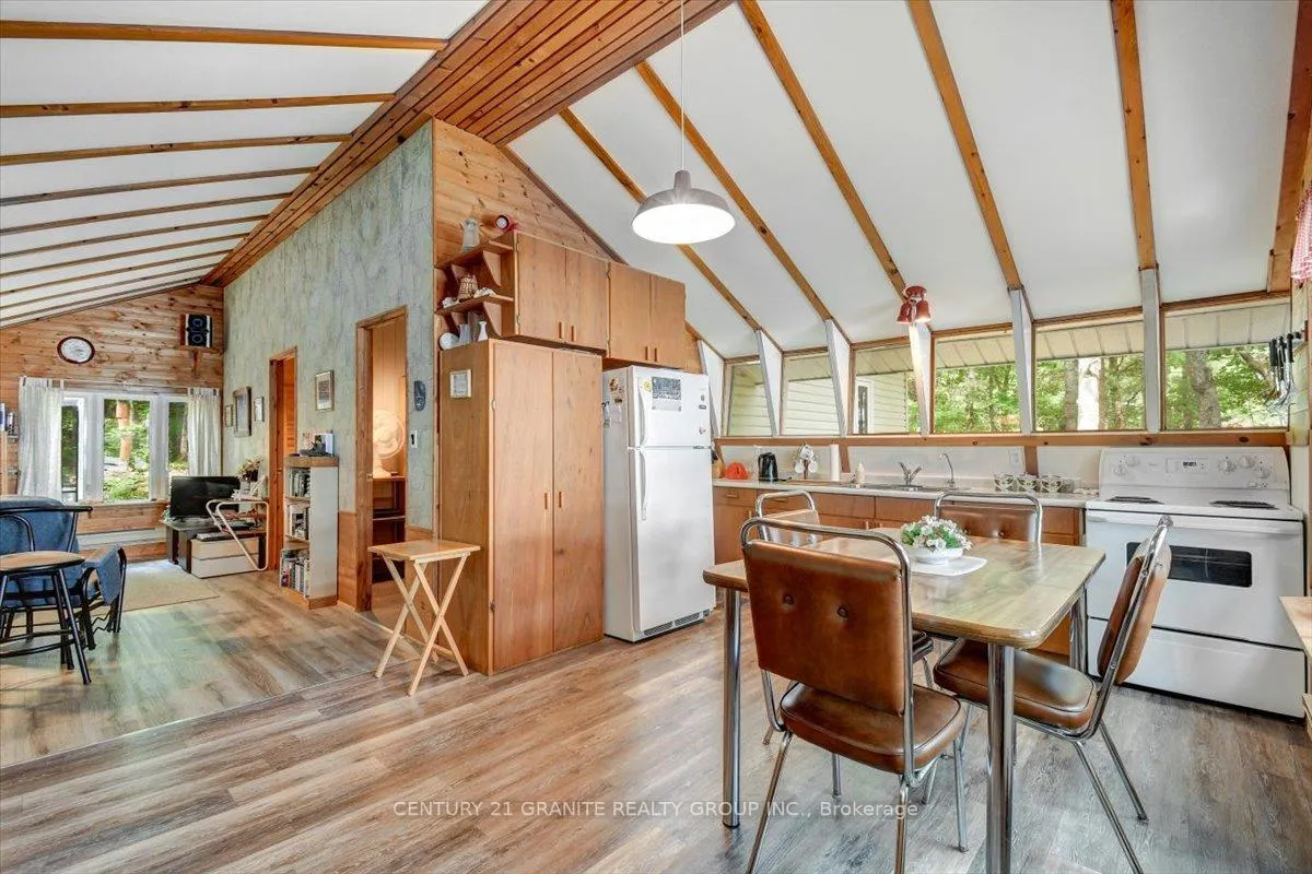 Photo 13 of 490 E Henniger Road, Addington Highlands — HOMEH