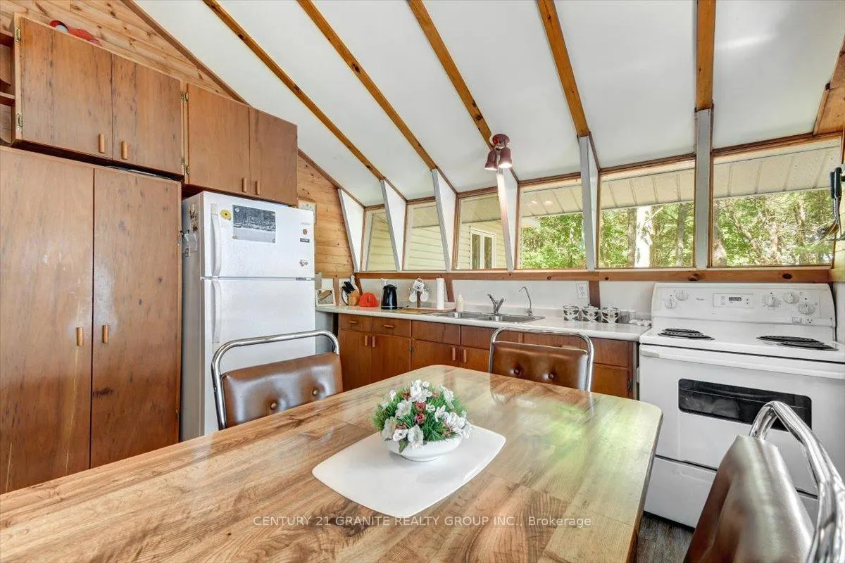 Photo 18 of 490 E Henniger Road, Addington Highlands — HOMEH