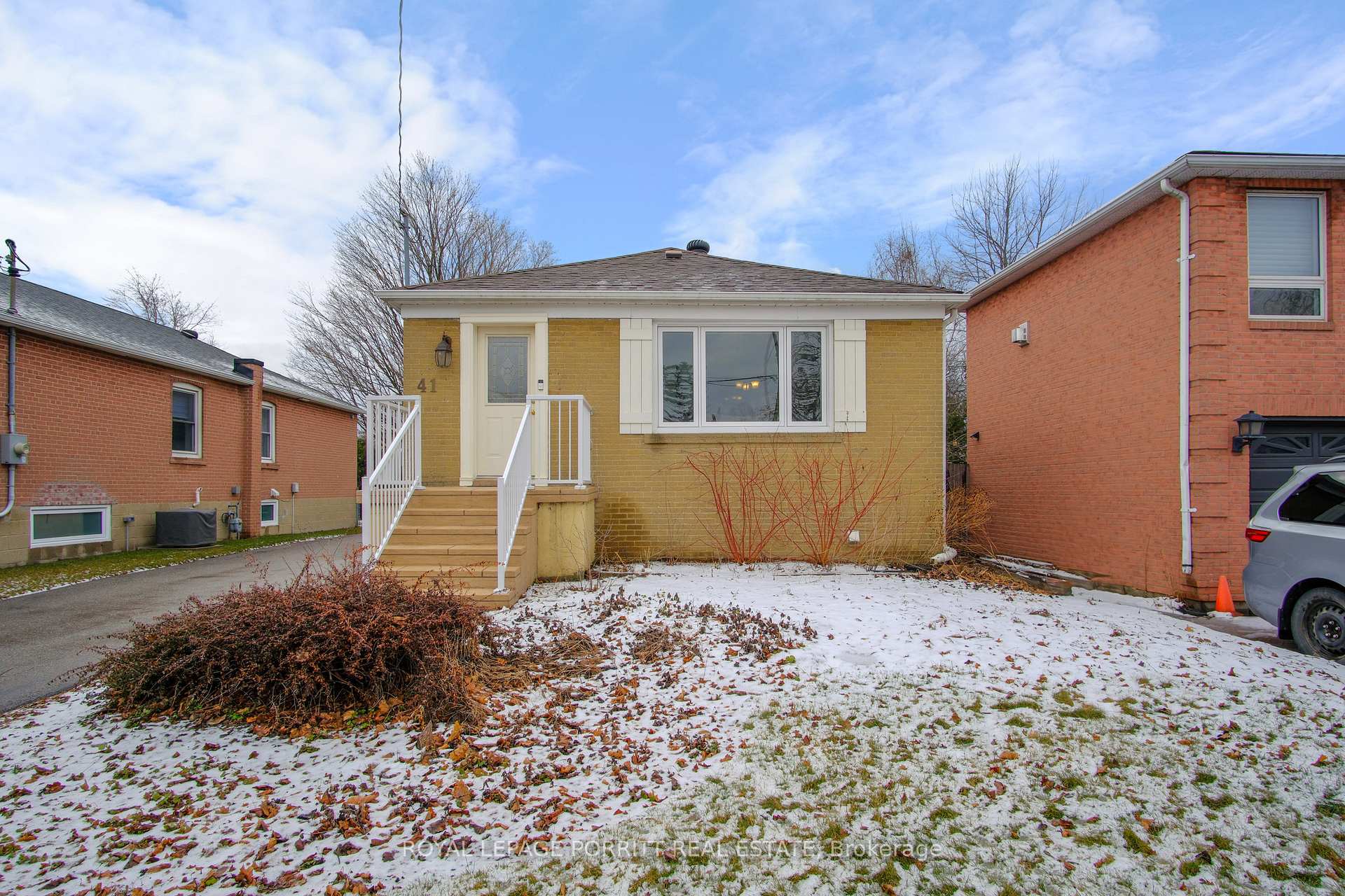 Photo 1 of 41 Ecker Drive, Etobicoke, Alderwood — HOMEH