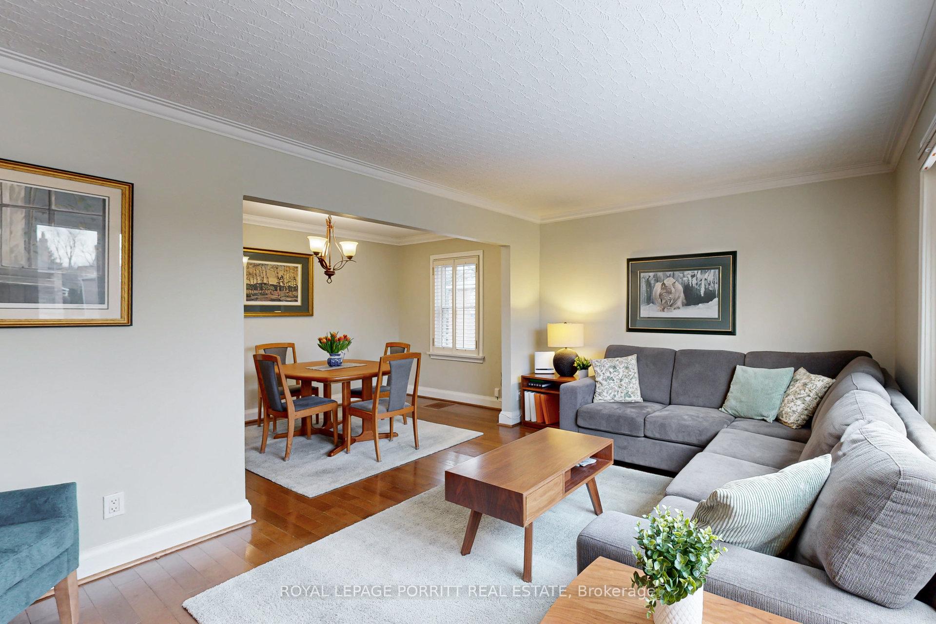 Photo 5 of 41 Ecker Drive, Etobicoke, Alderwood — HOMEH