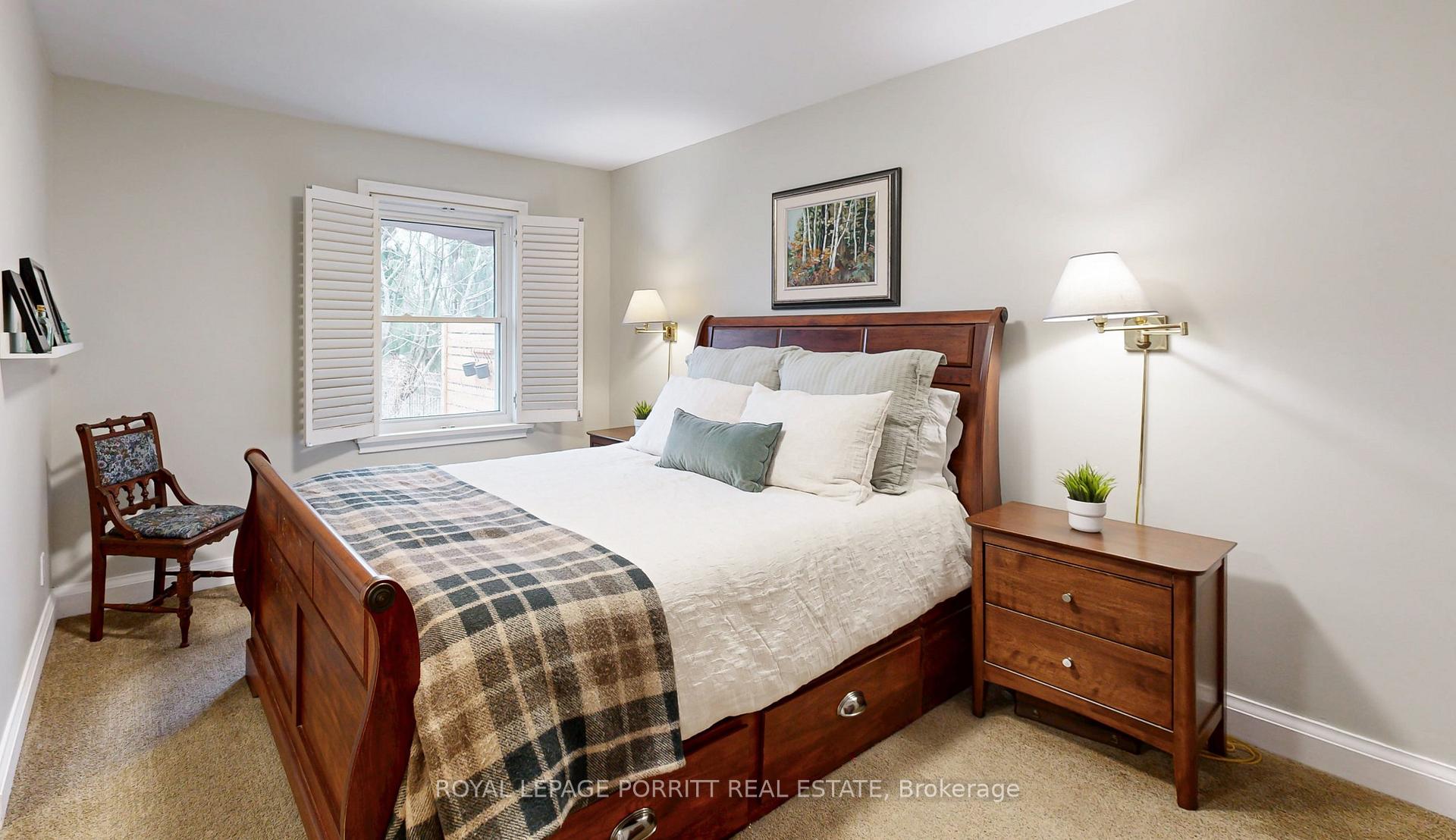 Photo 14 of 41 Ecker Drive, Etobicoke, Alderwood — HOMEH