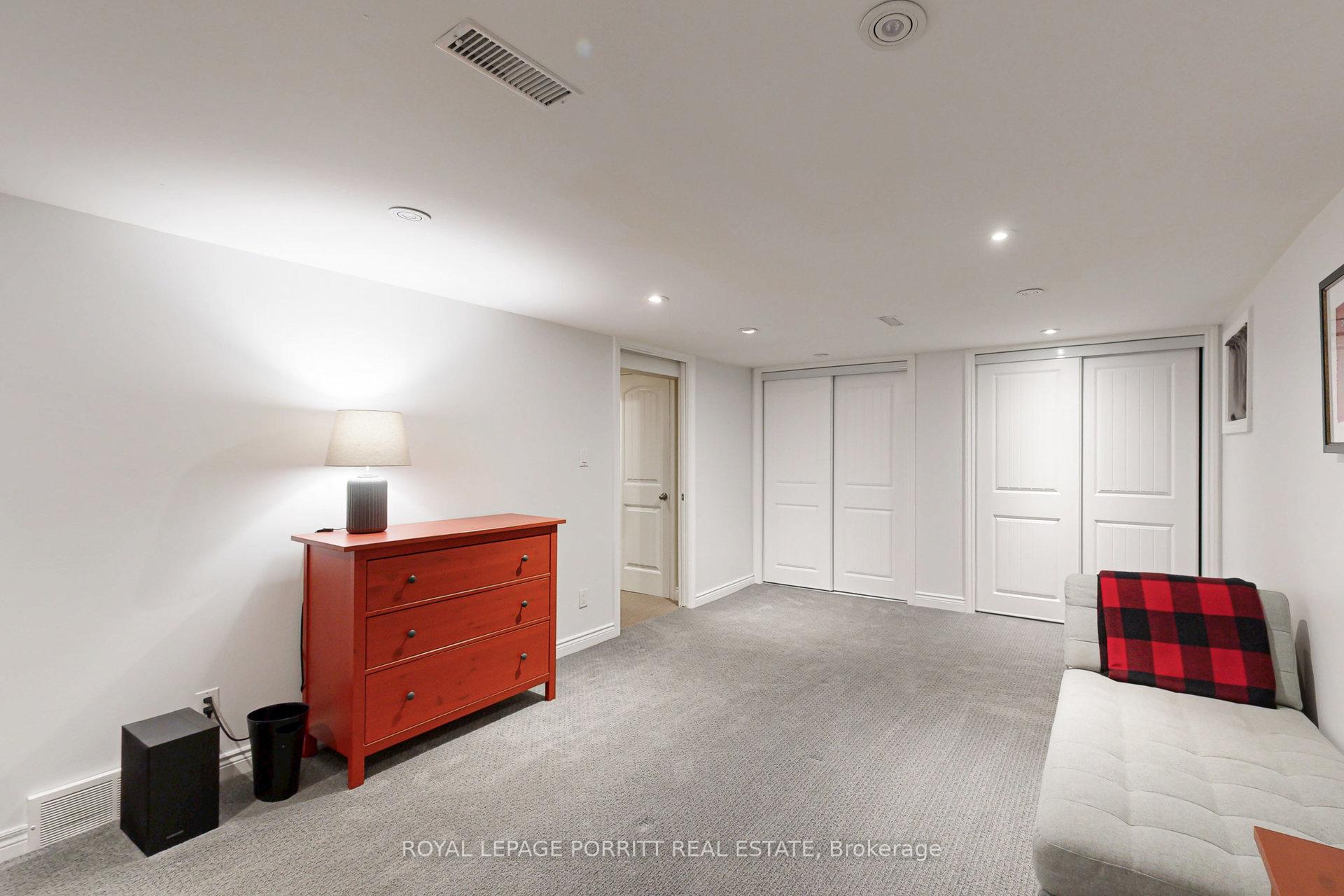 Photo 26 of 41 Ecker Drive, Etobicoke, Alderwood — HOMEH