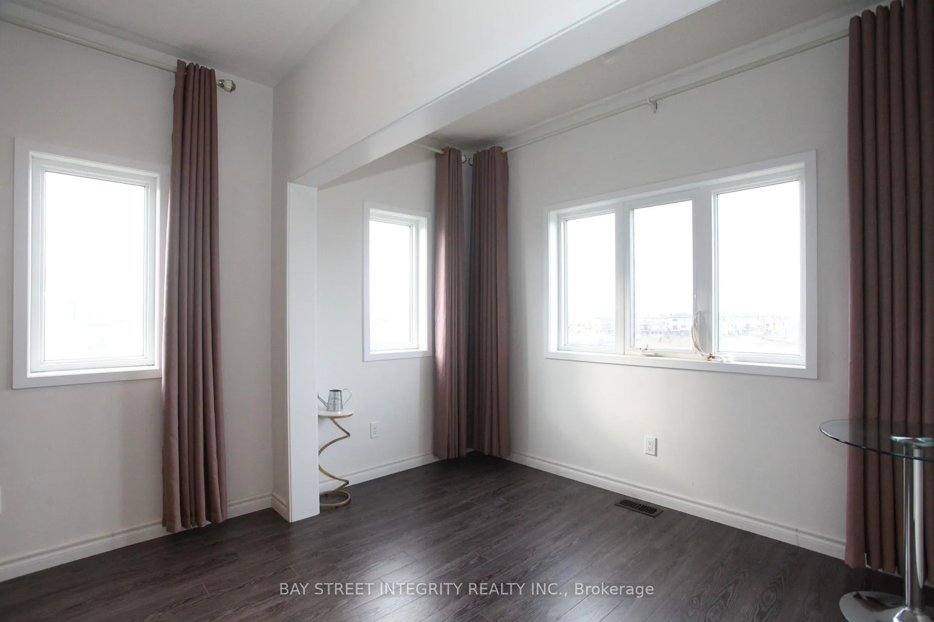 Photo 102 of 266 Elyse Court, Aurora, Bayview Northeast — HOMEH