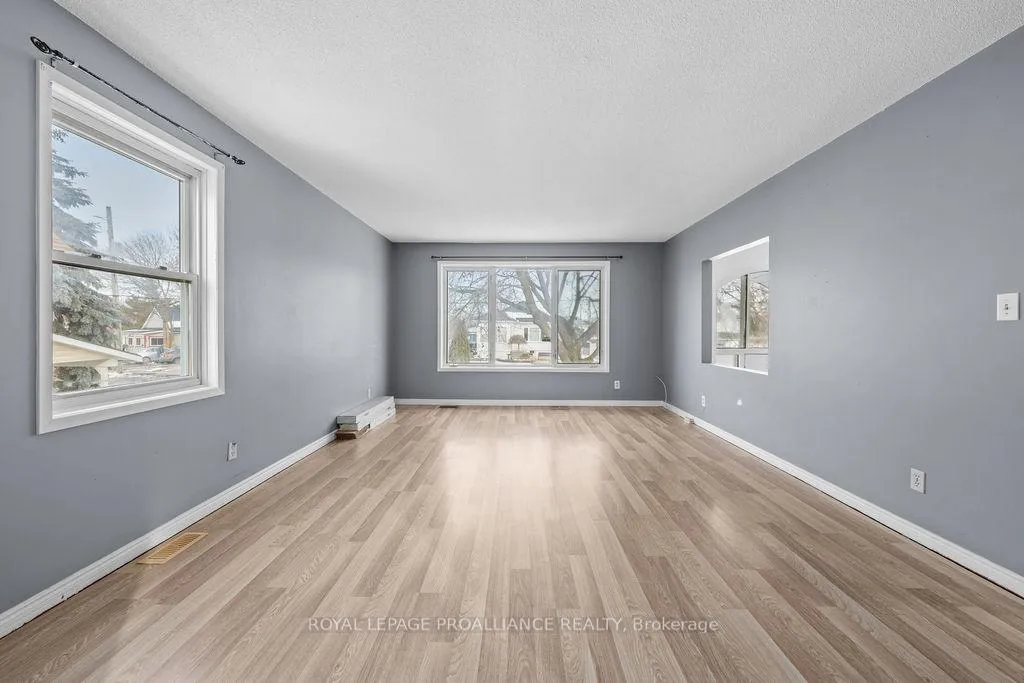 Photo 73 of 24 St Charles Street, Belleville, Belleville Ward — HOMEH