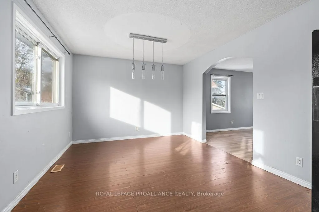 Photo 106 of 24 St Charles Street, Belleville, Belleville Ward — HOMEH