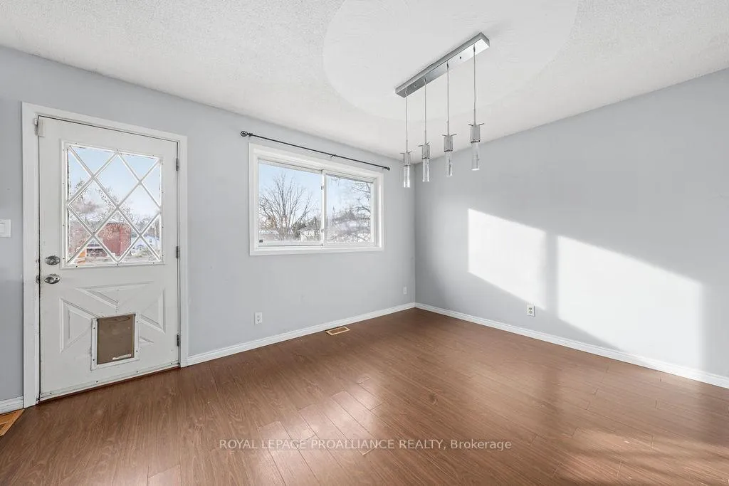Photo 131 of 24 St Charles Street, Belleville, Belleville Ward — HOMEH