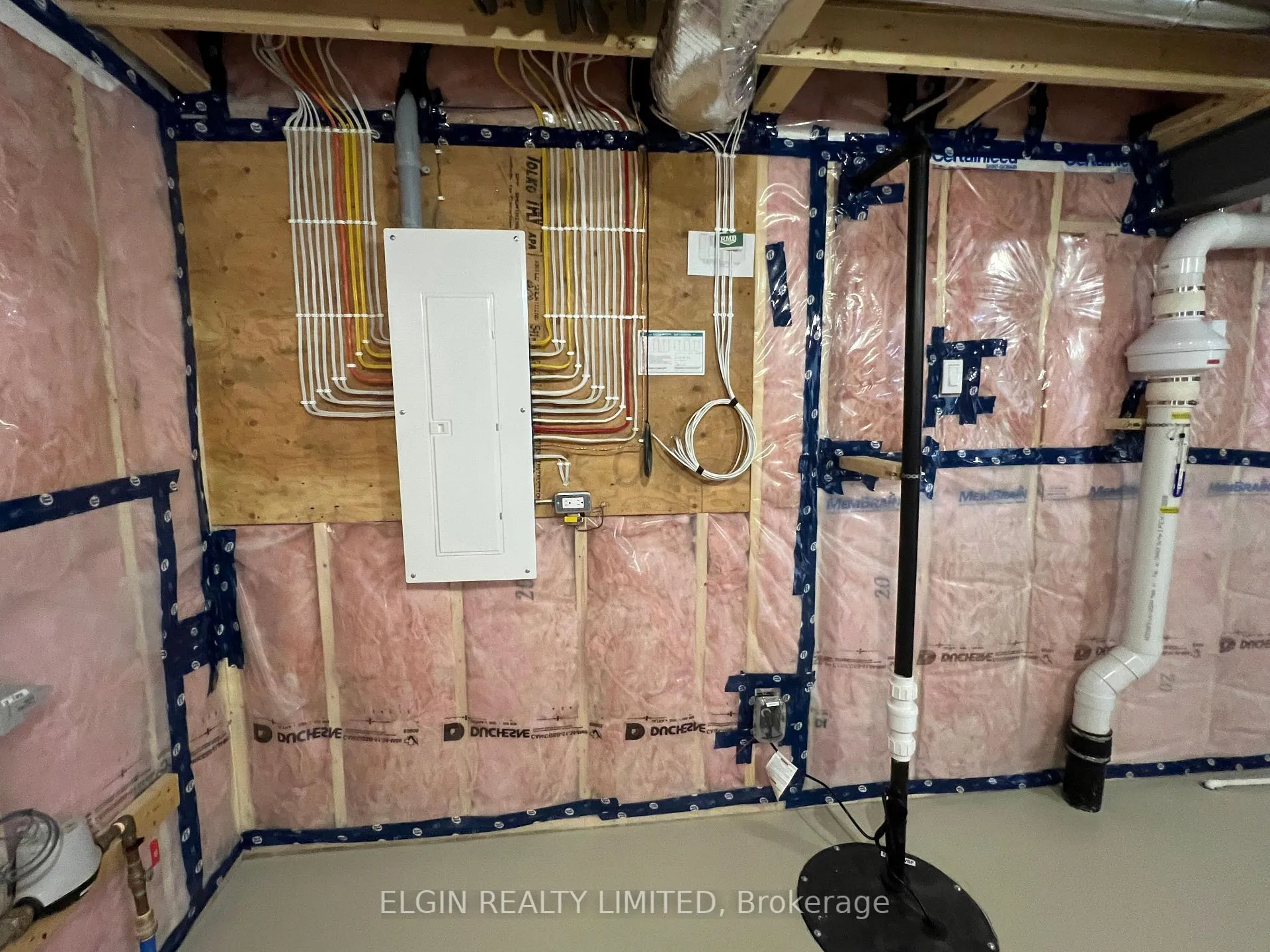 Photo 162 of 33 Hemlock Crescent, Aylmer — HOMEH