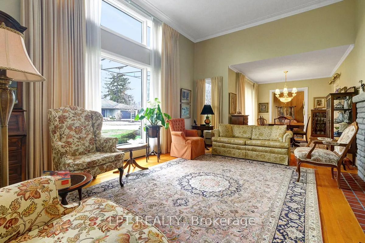 Photo 65 of 169 Roger Road, Ottawa, Faircrest Heights — HOMEH
