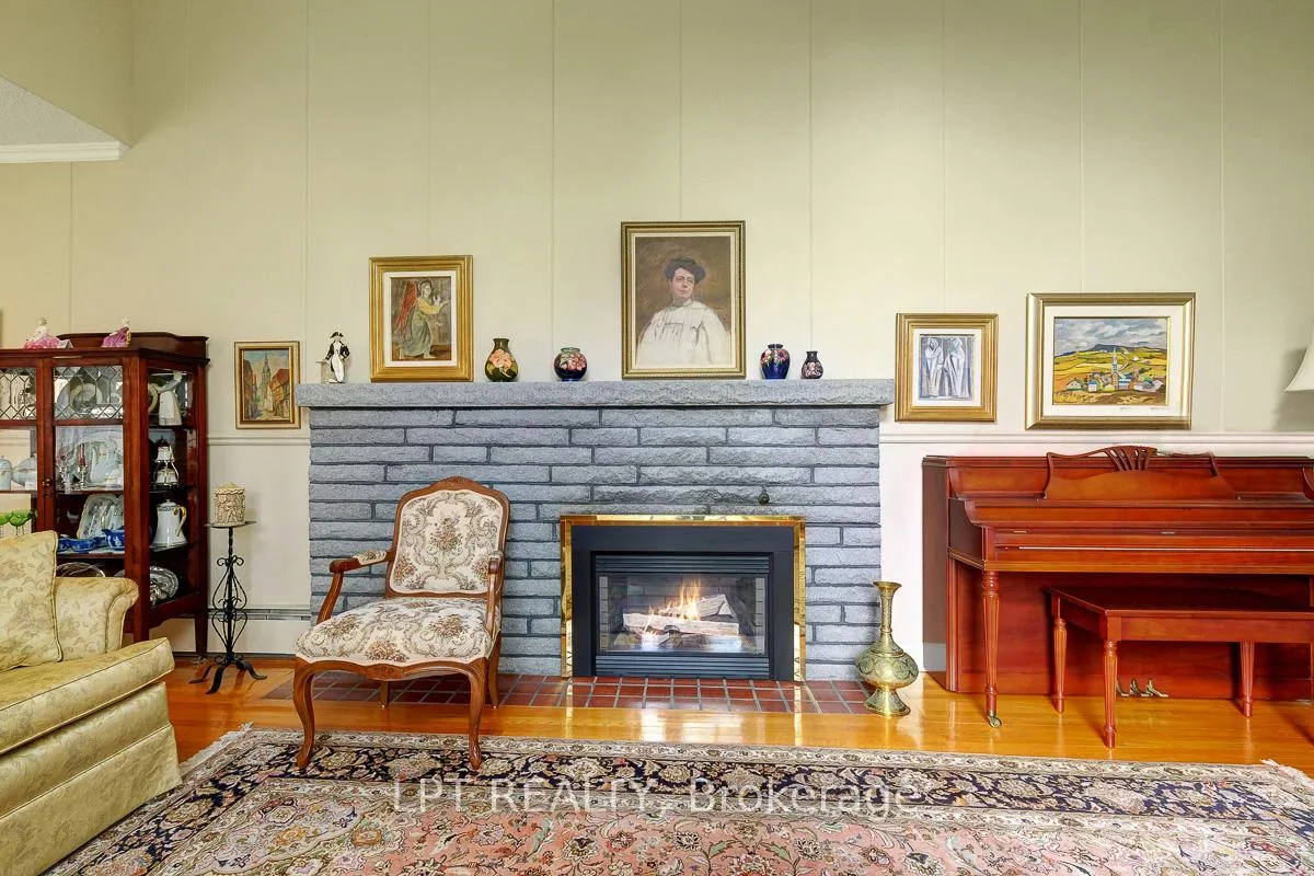 Photo 68 of 169 Roger Road, Ottawa, Faircrest Heights — HOMEH