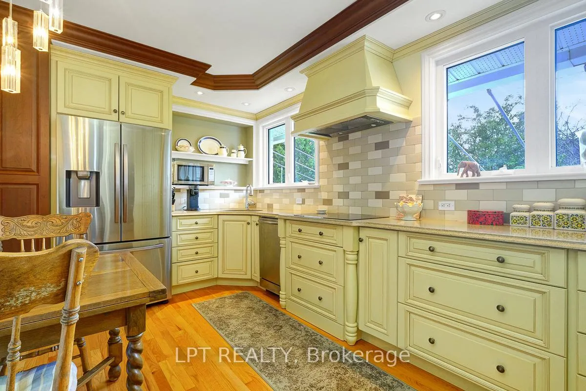 Photo 99 of 169 Roger Road, Ottawa, Faircrest Heights — HOMEH