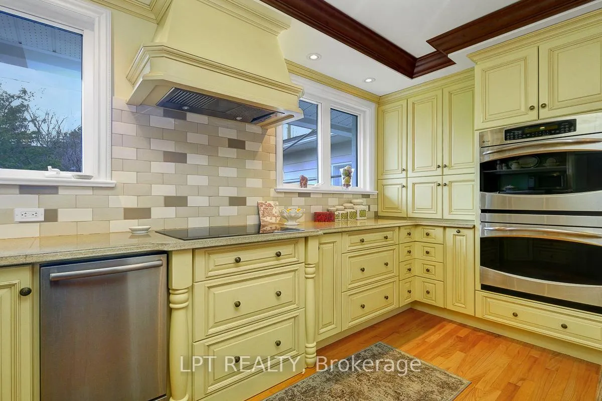 Photo 122 of 169 Roger Road, Ottawa, Faircrest Heights — HOMEH