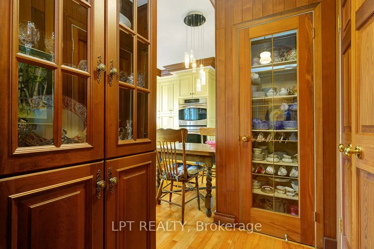 Photo 124 of 169 Roger Road, Ottawa, Faircrest Heights — HOMEH