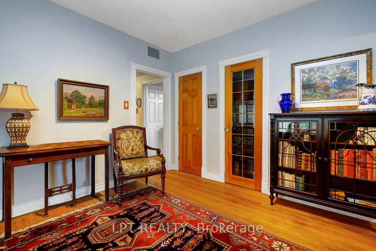 Photo 168 of 169 Roger Road, Ottawa, Faircrest Heights — HOMEH