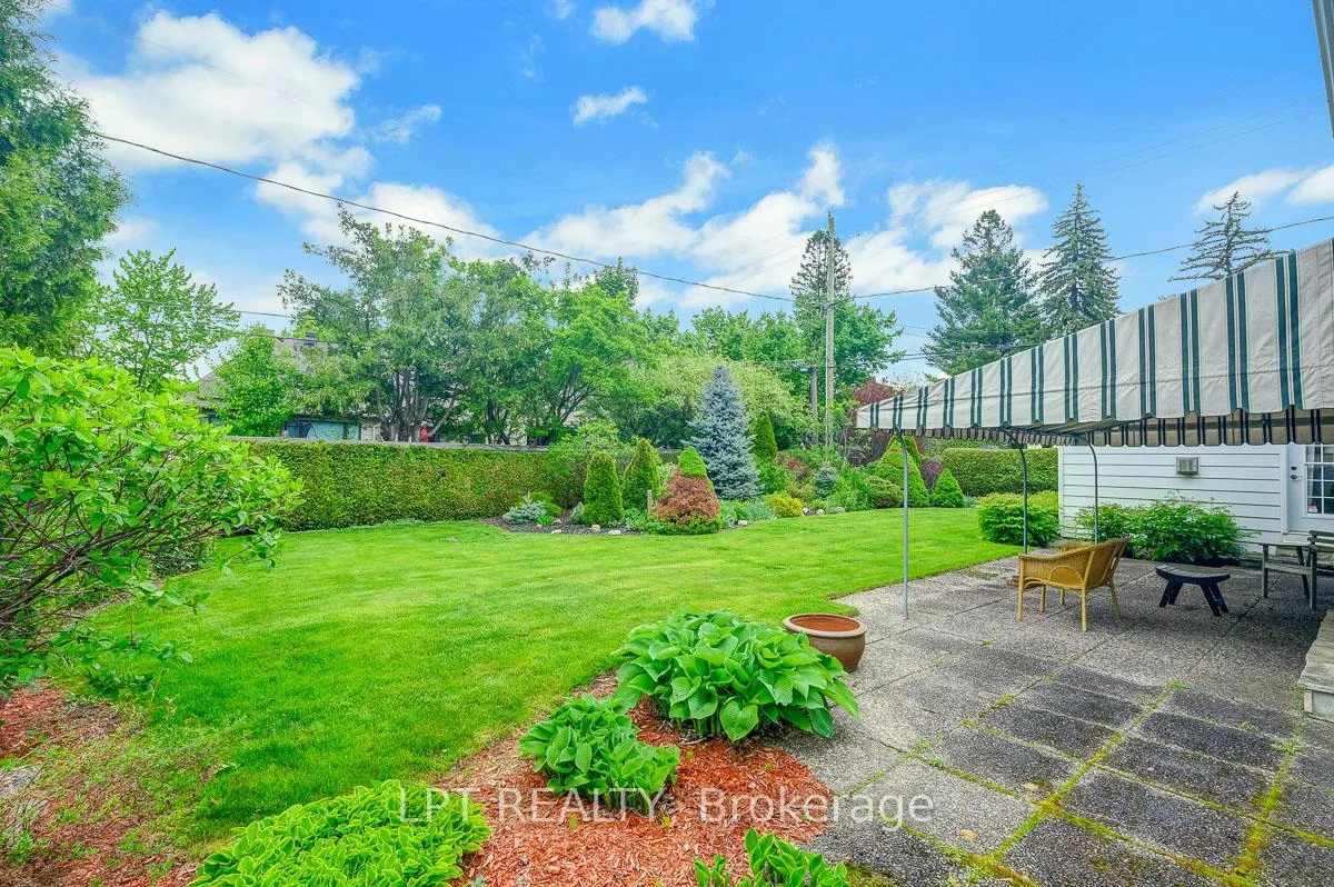 Photo 242 of 169 Roger Road, Ottawa, Faircrest Heights — HOMEH