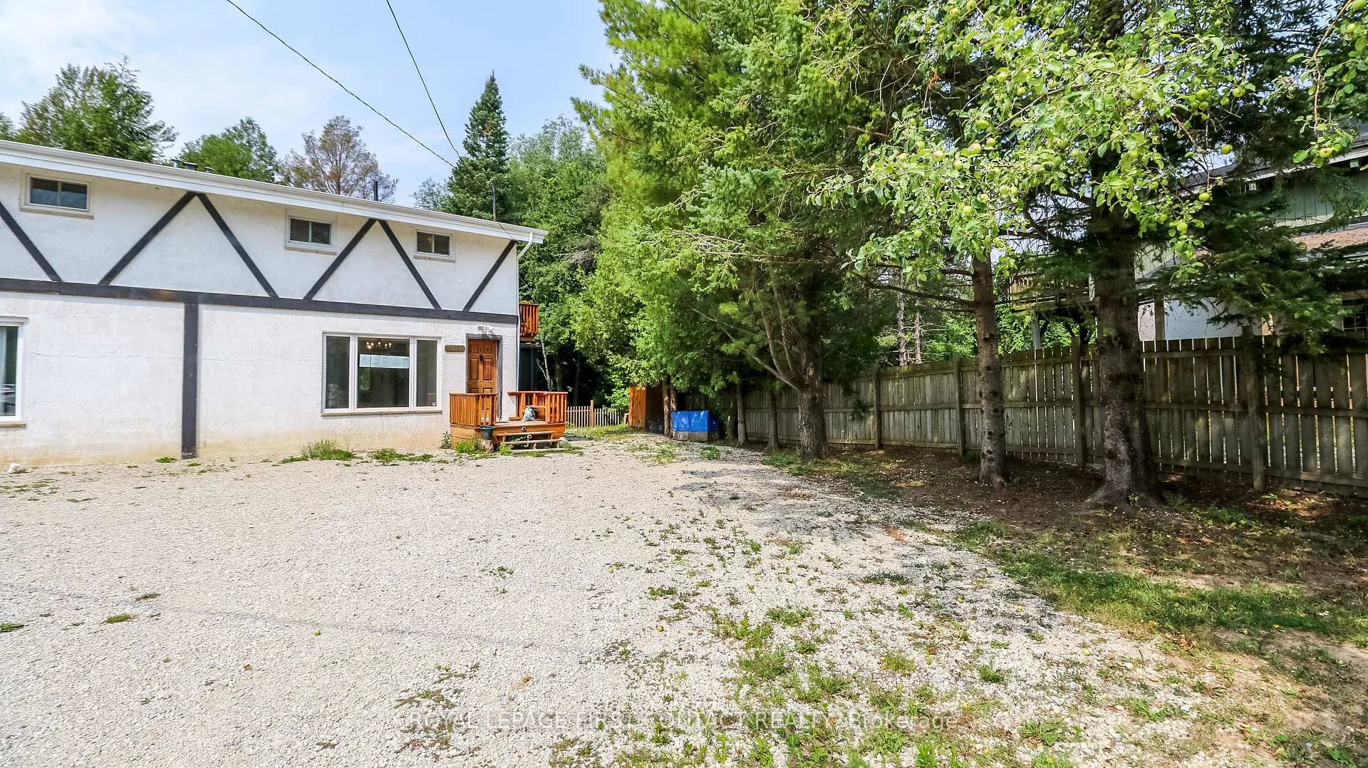 Photo 1 of 114 Birch View Trail, Blue Mountains — HOMEH
