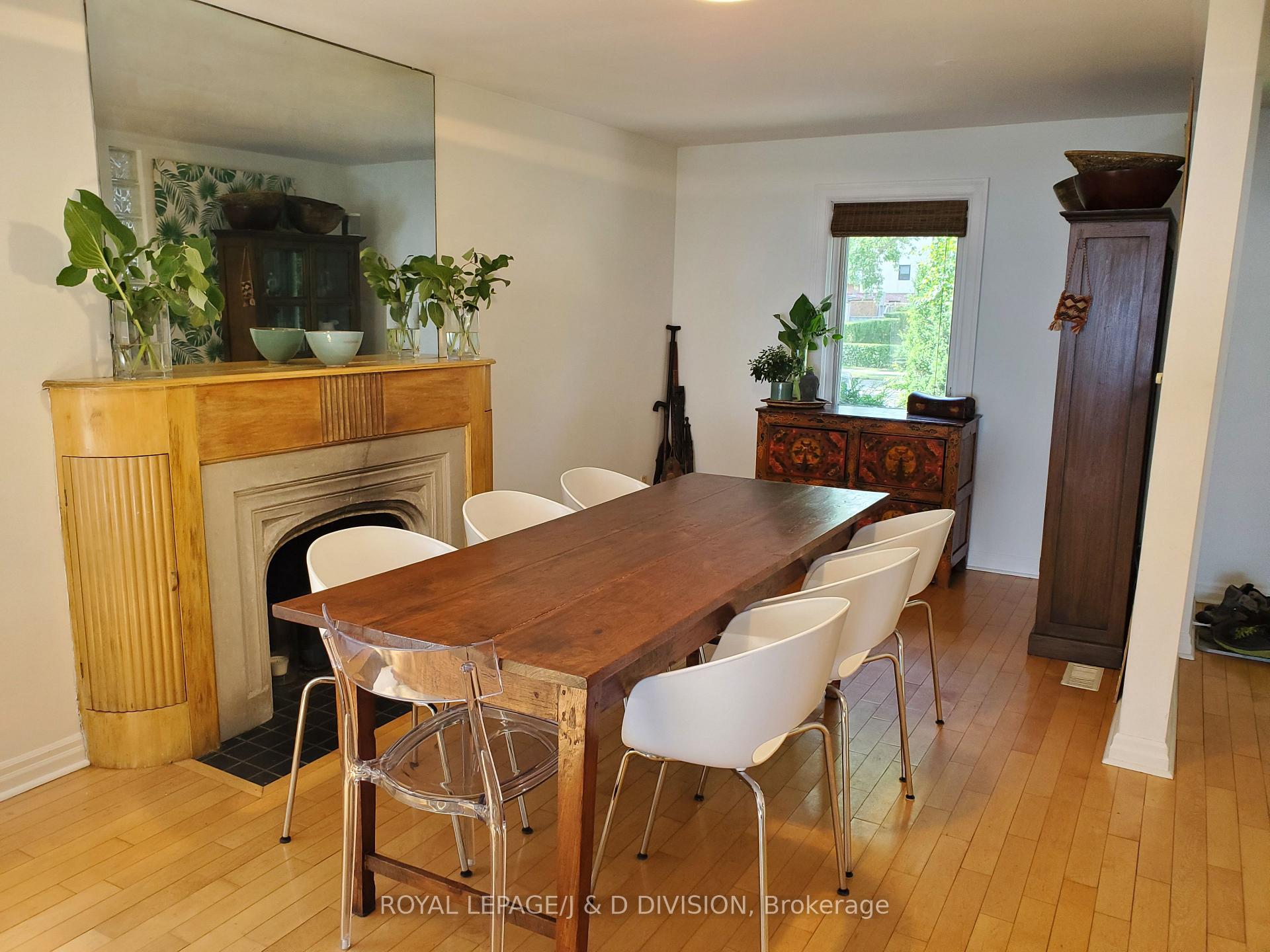 Photo 10 of 63 Lake Promenade, Etobicoke, Long Branch — HOMEH