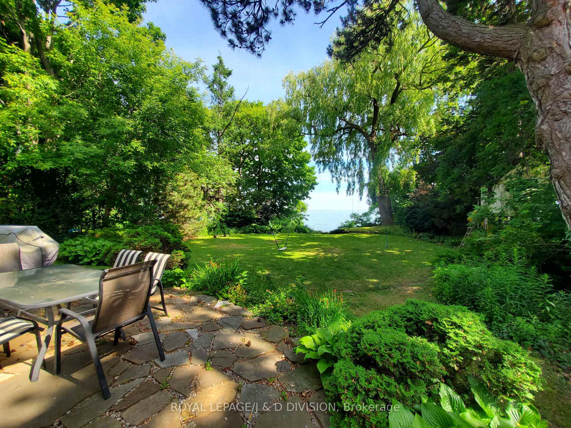 Photo 25 of 63 Lake Promenade, Etobicoke, Long Branch — HOMEH