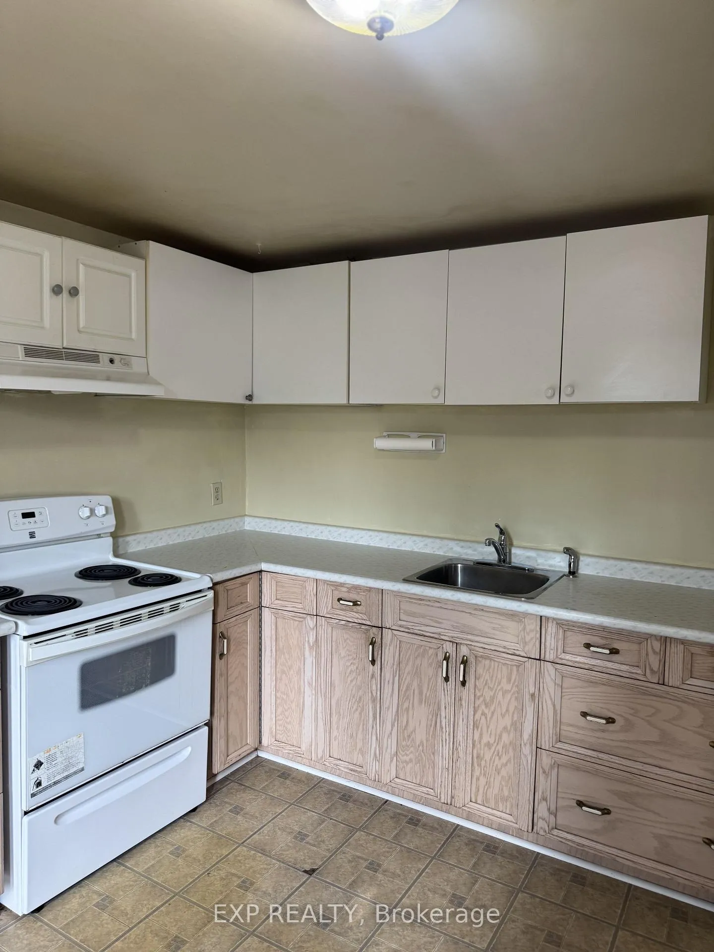 Photo 12 of Unit Basement, 44 Wright Crescent, Ajax, Central — HOMEH