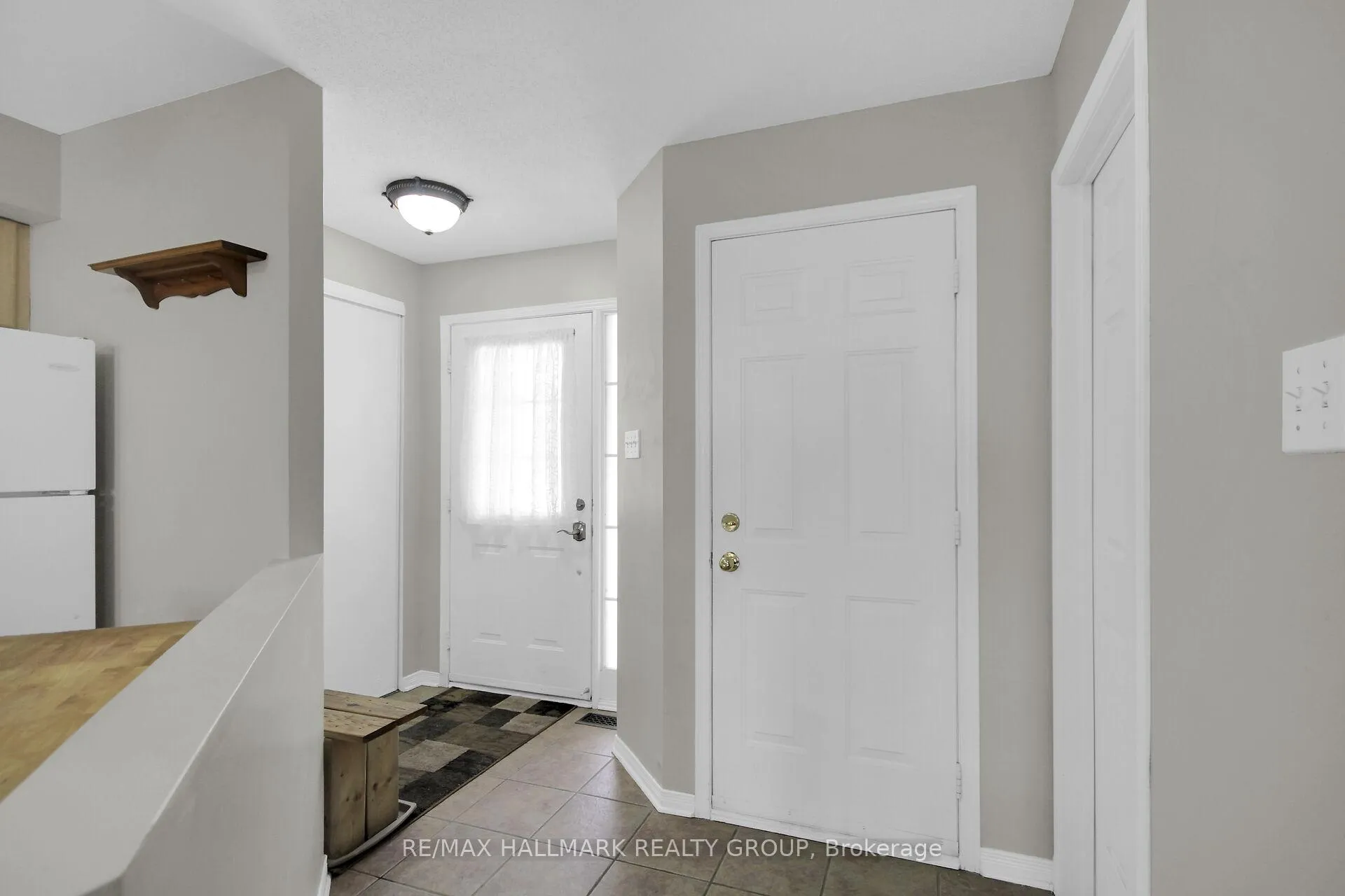 Photo 31 of 261 WestValley Pvt, Ottawa, Brookfield Gardens — HOMEH
