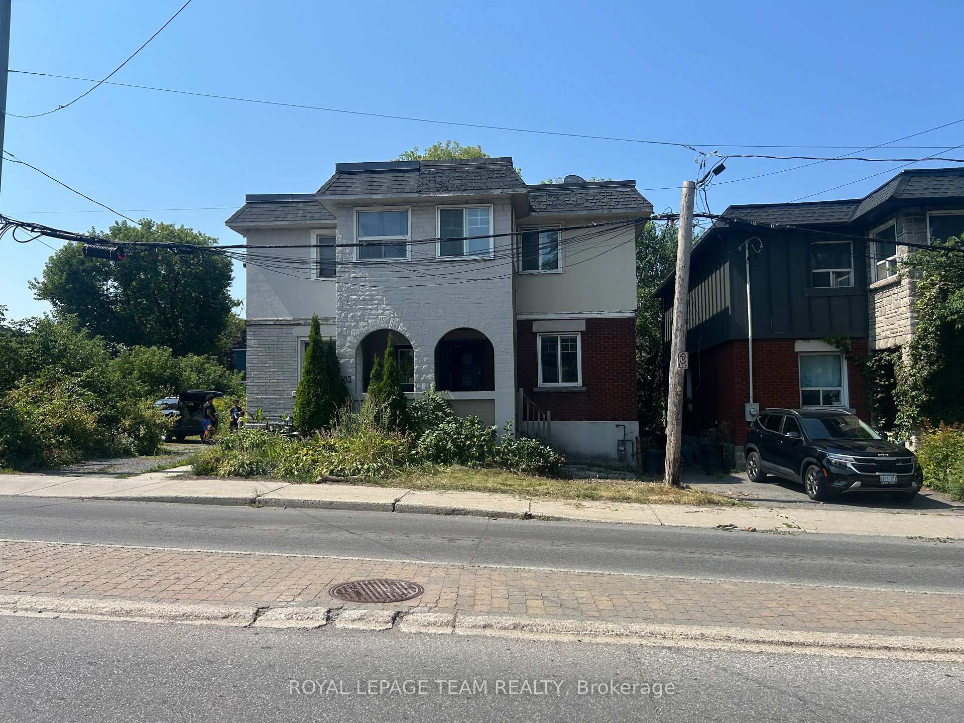Front of 500 Parkdale Avenue