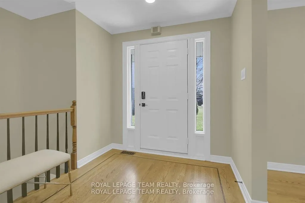 Photo 5 of 1781 Rhodes Crescent, Ottawa, Playfair Park — HOMEH