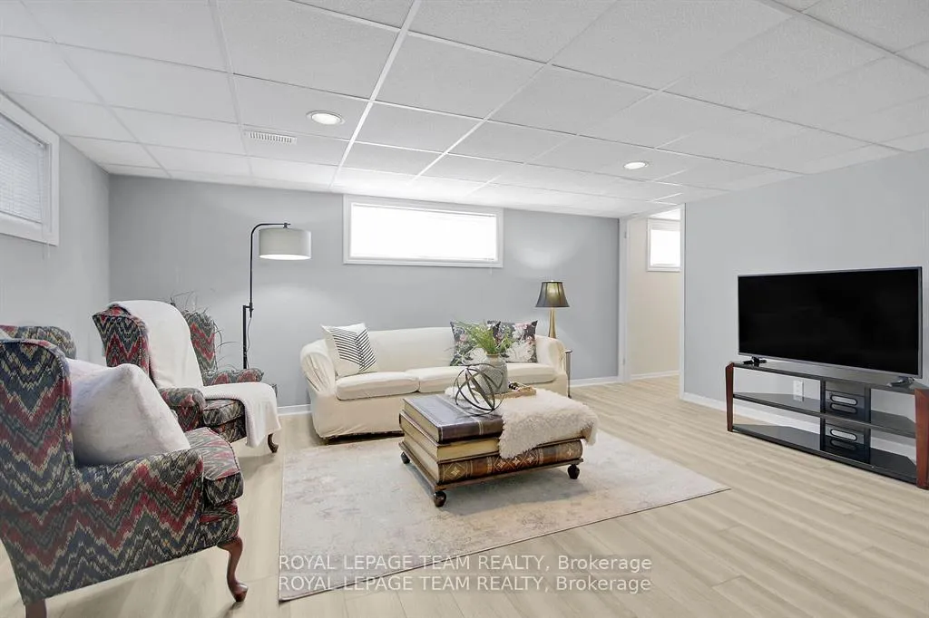 Photo 126 of 1781 Rhodes Crescent, Ottawa, Playfair Park — HOMEH