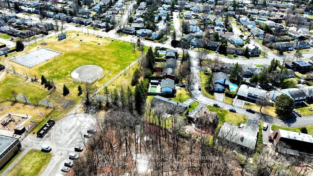 Photo 180 of 1781 Rhodes Crescent, Ottawa, Playfair Park — HOMEH