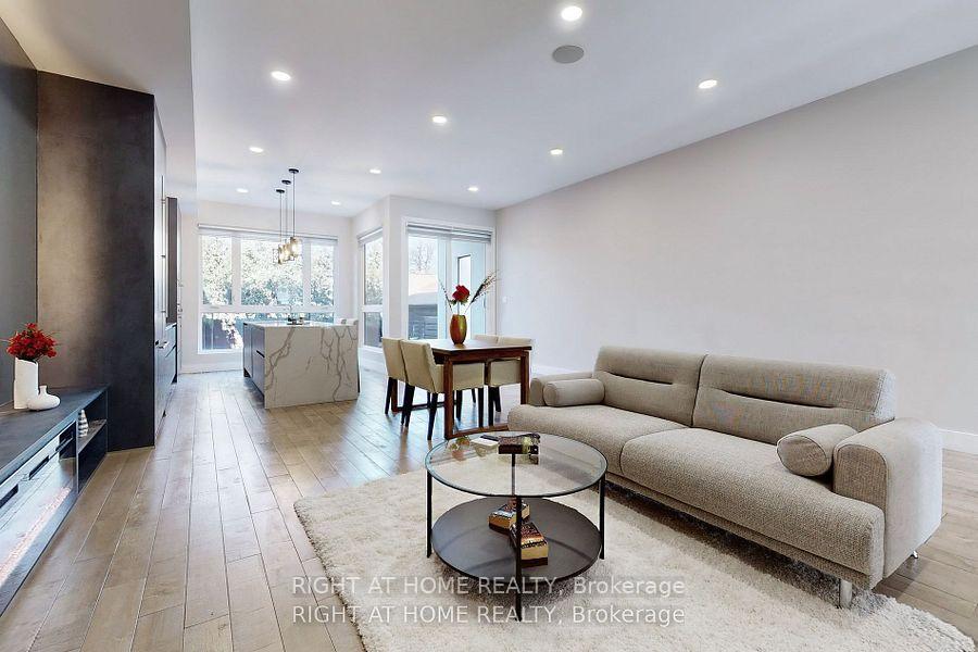 Photo 6 of 450 A Valermo Drive, Etobicoke, Alderwood — HOMEH