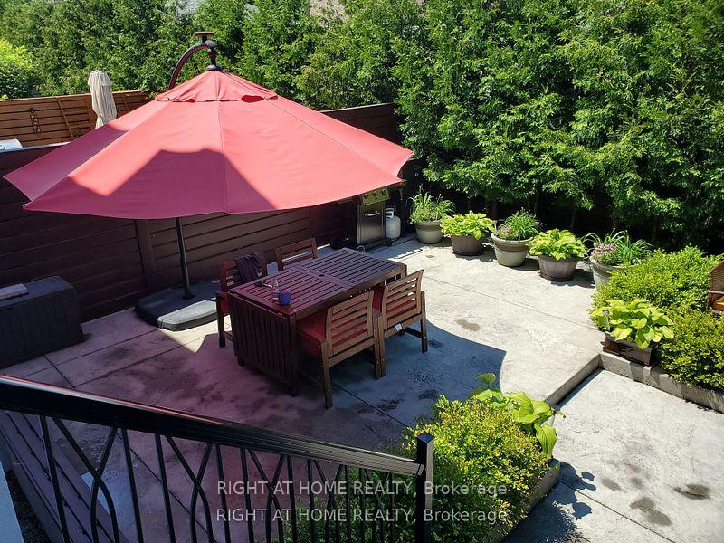 Photo 25 of 450 A Valermo Drive, Etobicoke, Alderwood — HOMEH