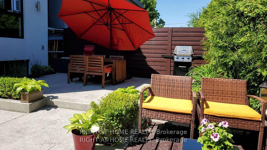 Photo 26 of 450 A Valermo Drive, Etobicoke, Alderwood — HOMEH