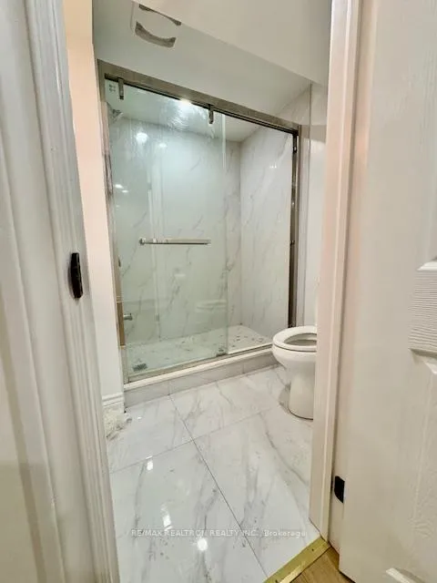 Photo 10 of Unit Basement, 8 Devins Drive, Aurora, Aurora Heights — HOMEH