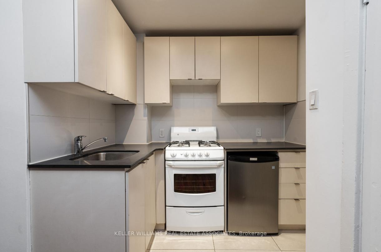 Photo 1 of Unit 307, 160 Huron Street, Toronto, Kensington-Chinatown — HOMEH