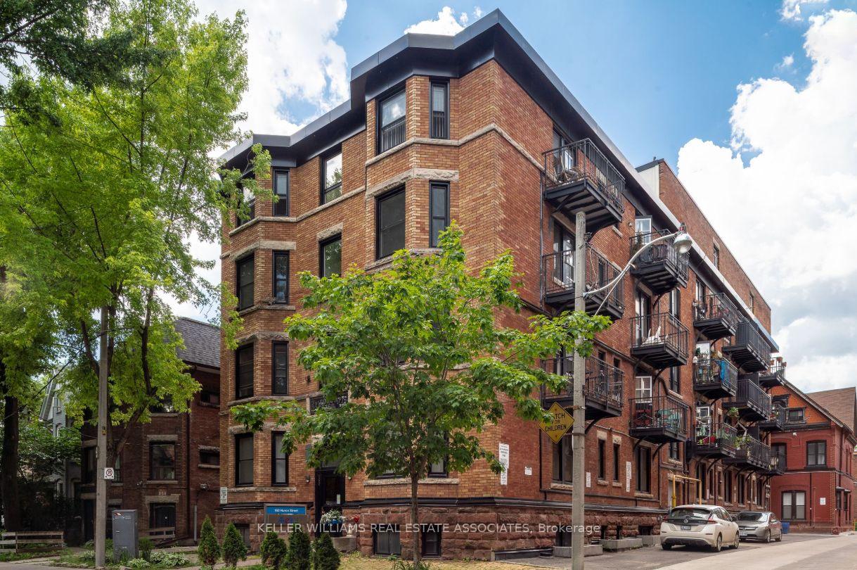 Photo 5 of Unit 307, 160 Huron Street, Toronto, Kensington-Chinatown — HOMEH