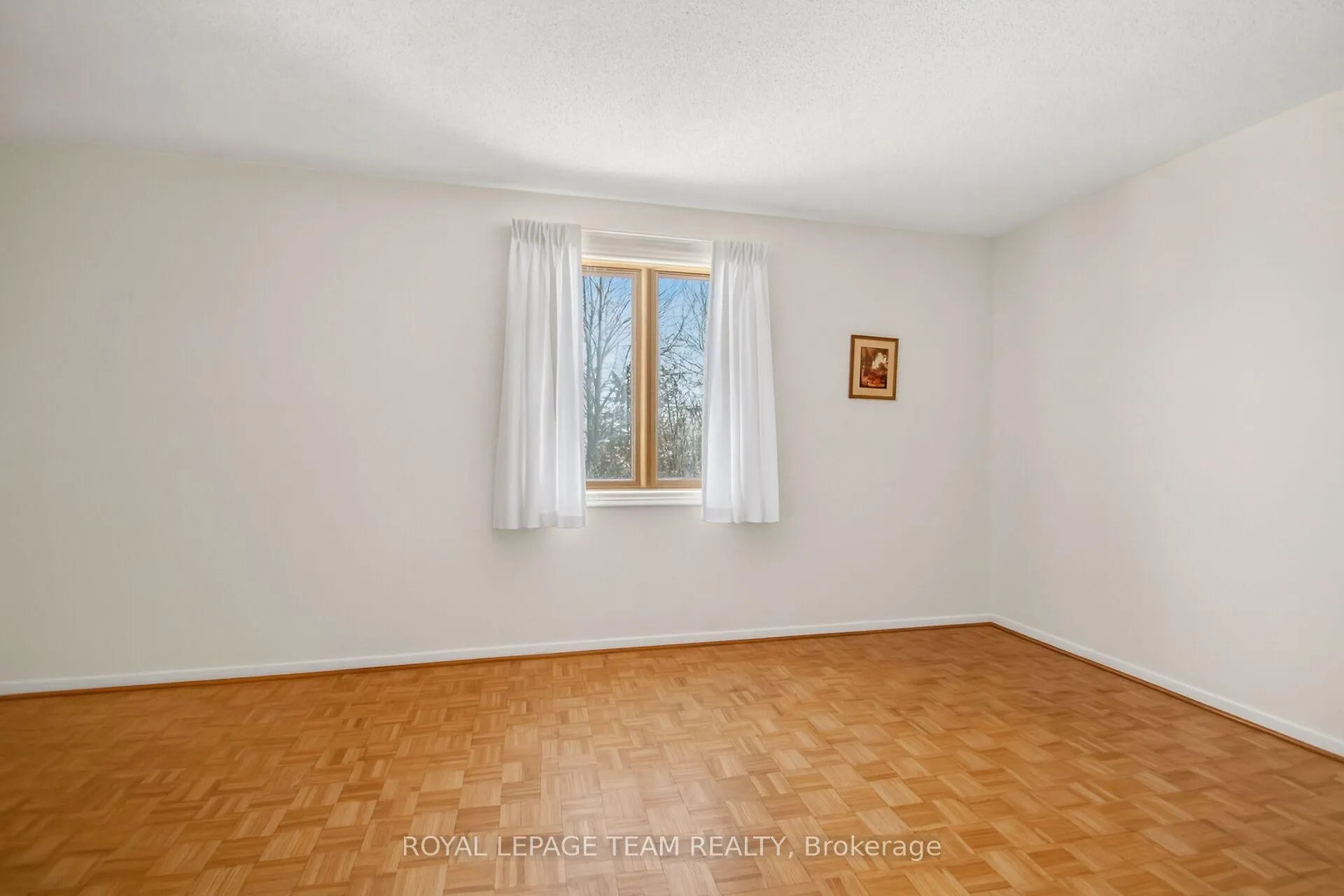 Photo 122 of 7 Little Road, Ottawa, Riverside South/Gloucester Glen — HOMEH